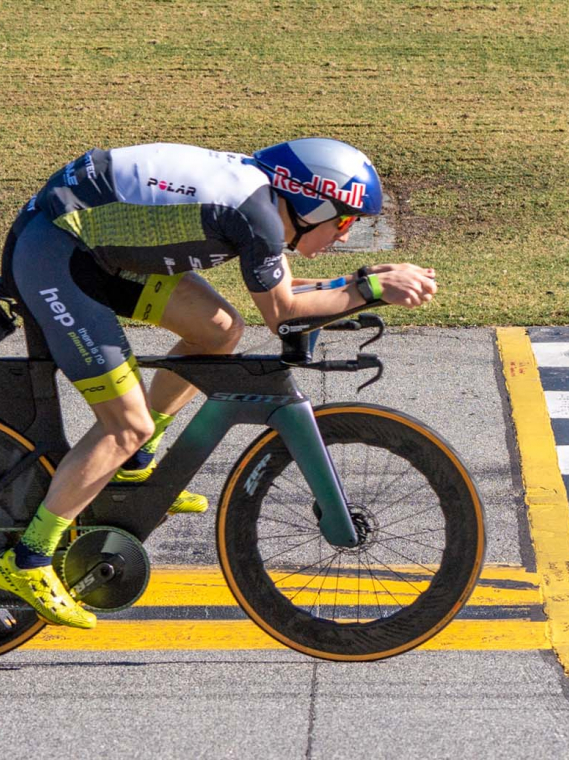 Triathletes Starykowicz and Stanford back on the race podium