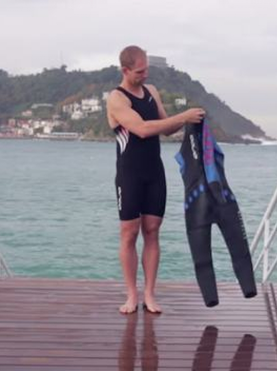 How to put a triathlon wetsuit on
